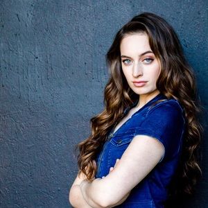 Meet your Posher, Madelyn